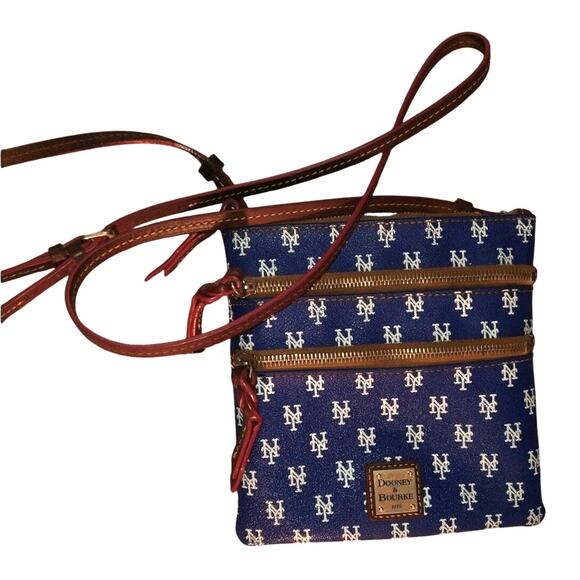 NY Mets Dooney & Bourke - Well Loved - Picture 1 of 4